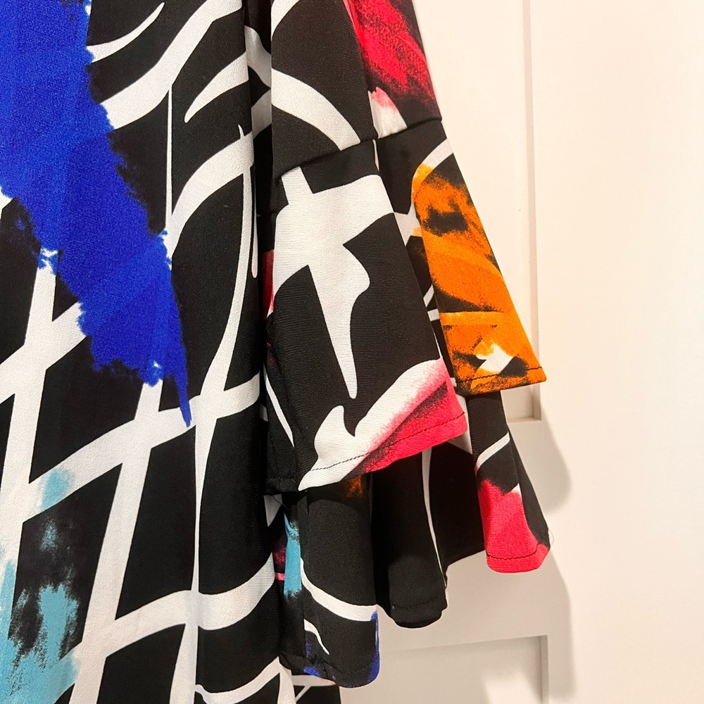 Calessa Colorful Abstract Women's Top - Picture 3 of 3